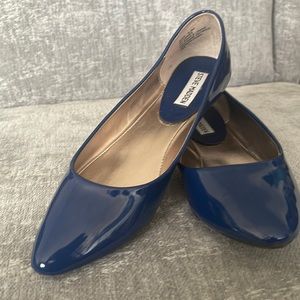 Steve Madden Navy Flats